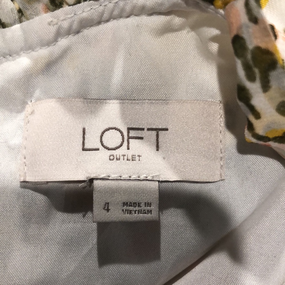 Women’s Loft Outlet sleeveless dress. Size 4. - Picture 6 of 8